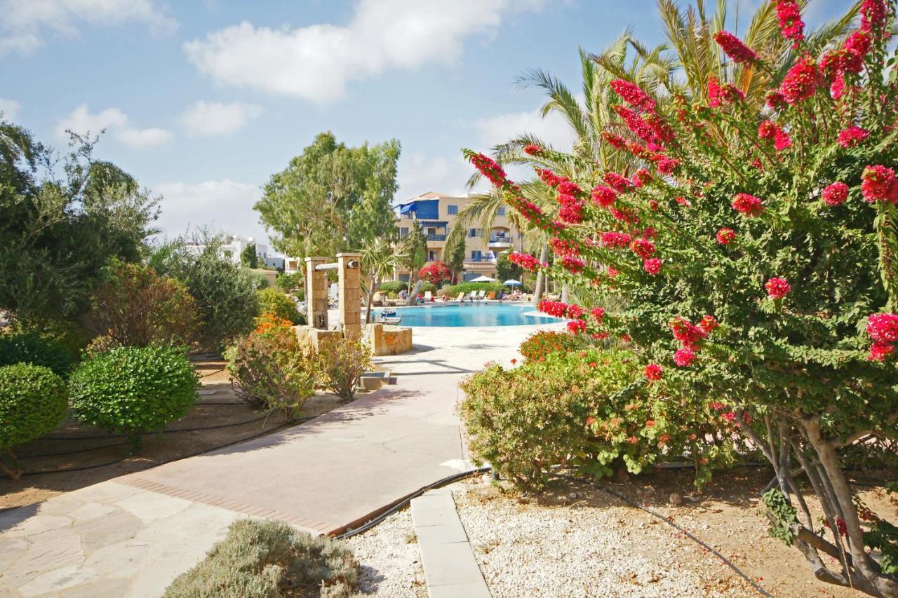 Resitour - Kings Palace Paphos Exterior photo